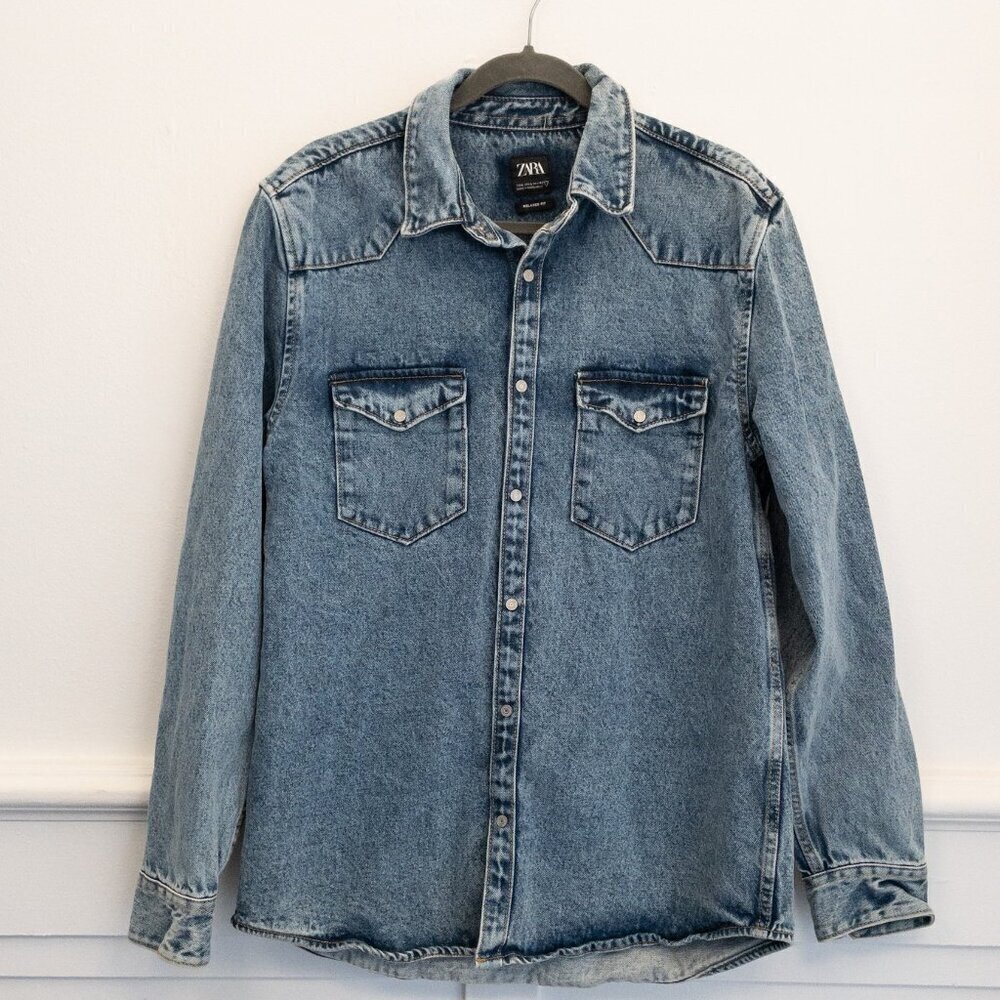 Zara Men’s Relaxed Fit Denim Jacket Hand-Painted Back Art Size L Streetwear - Picture 2 of 5